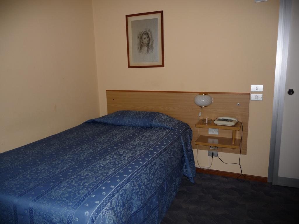 Hotel Astoria Altopascio Eksteriør bilde