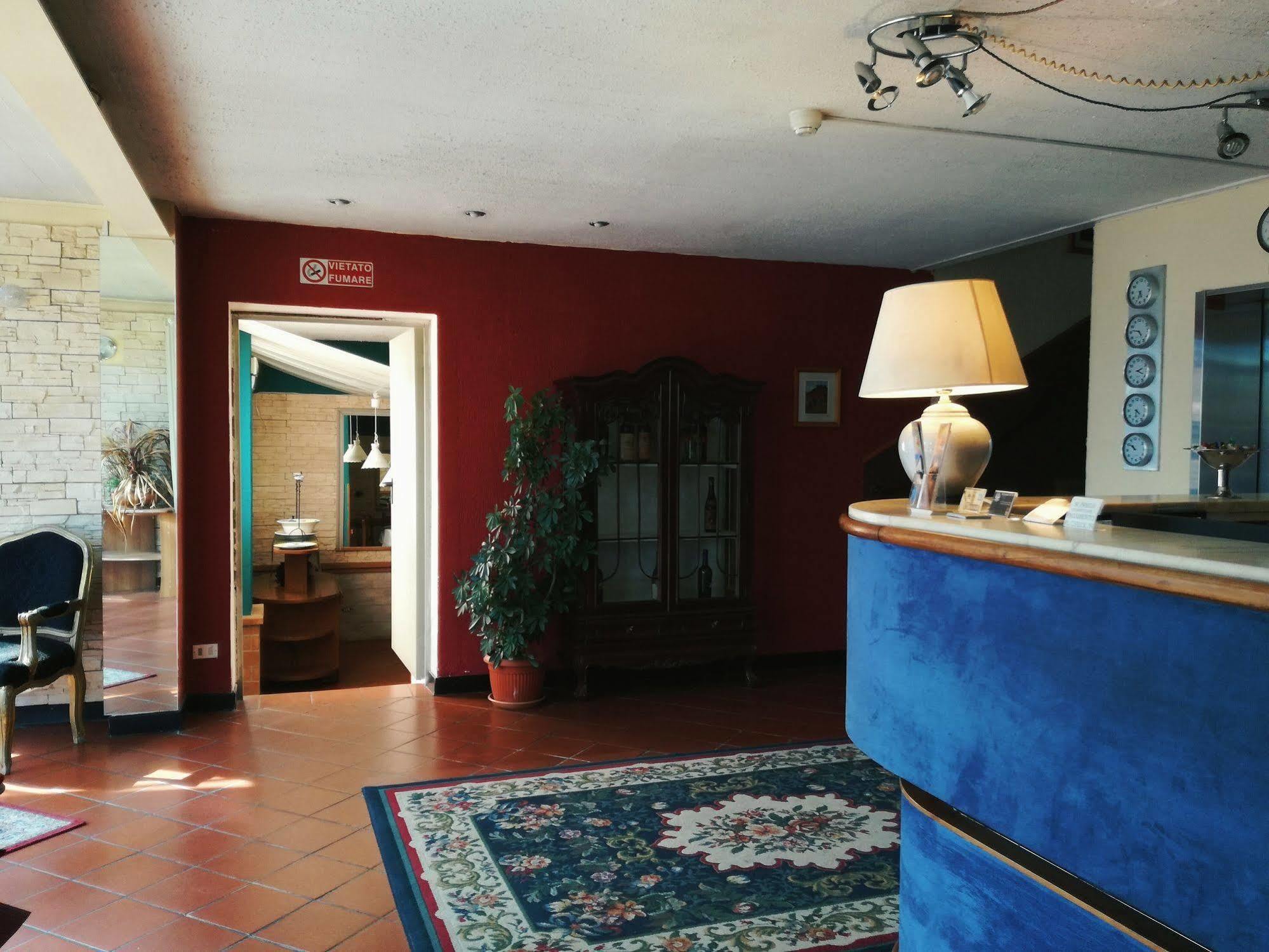 Hotel Astoria Altopascio Eksteriør bilde